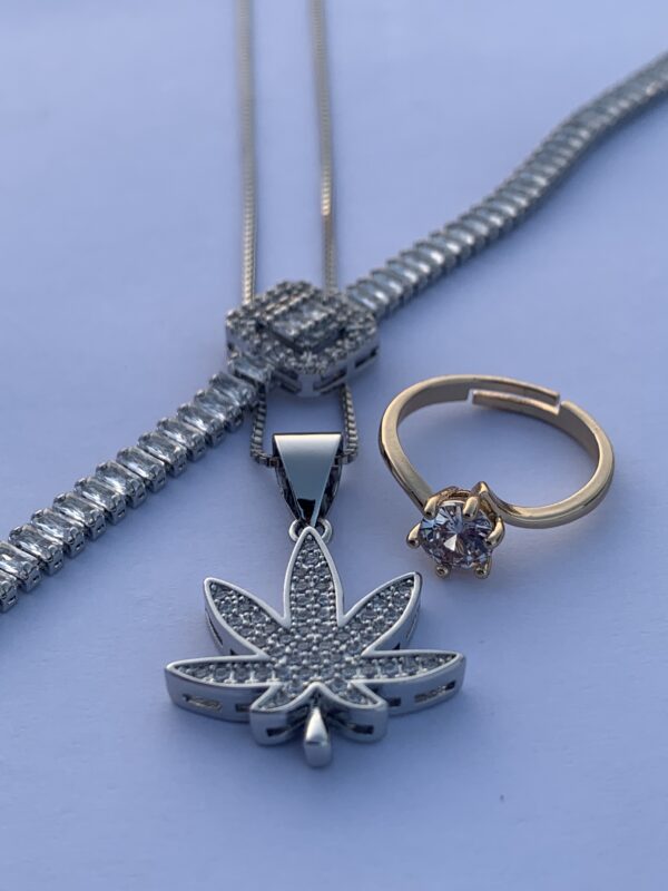 Tusk Essentials Bundle Maple leaf pendant, Golden Crystal ring, Sparkle Bracelet